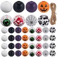210 træperler med Halloween motiver + snor